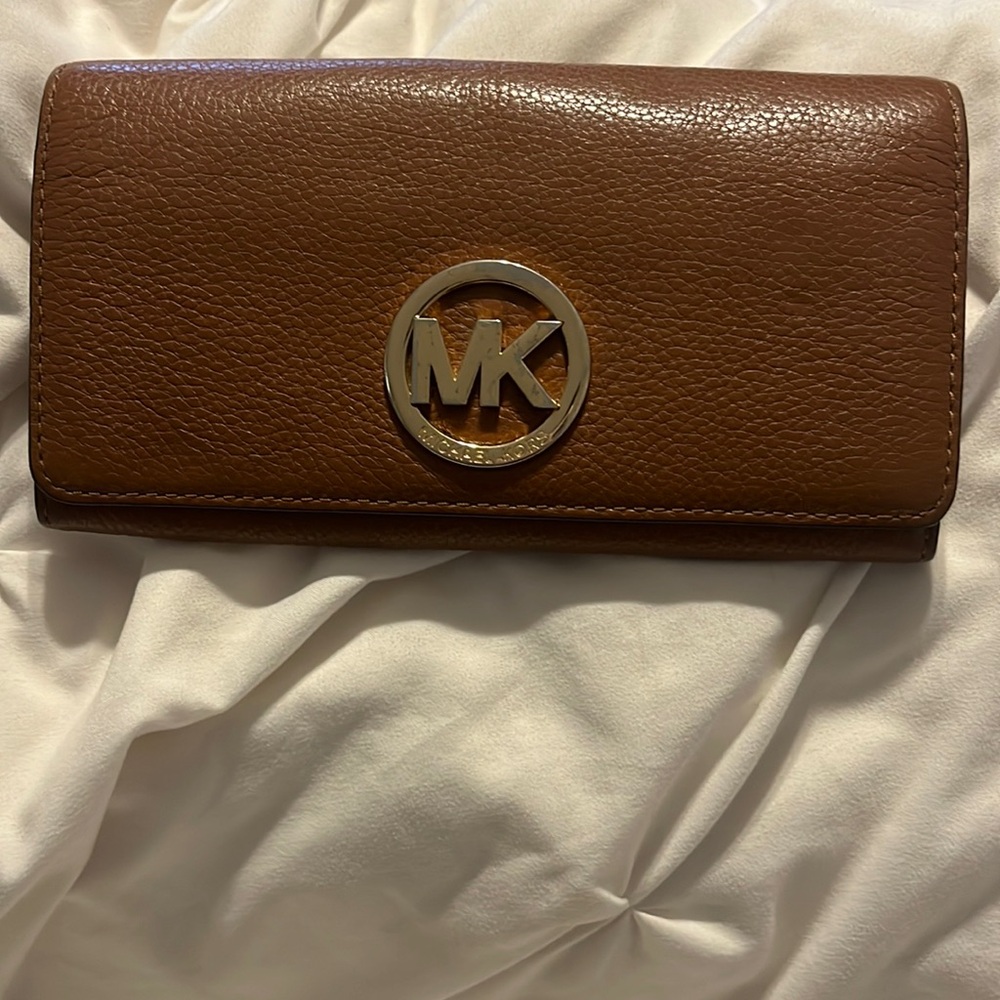 Used. Perfect condition. Purchased from Macys.